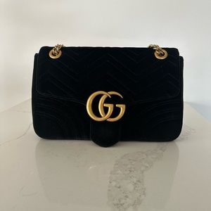 Gucci GG Marmont Medium Shoulder Bag